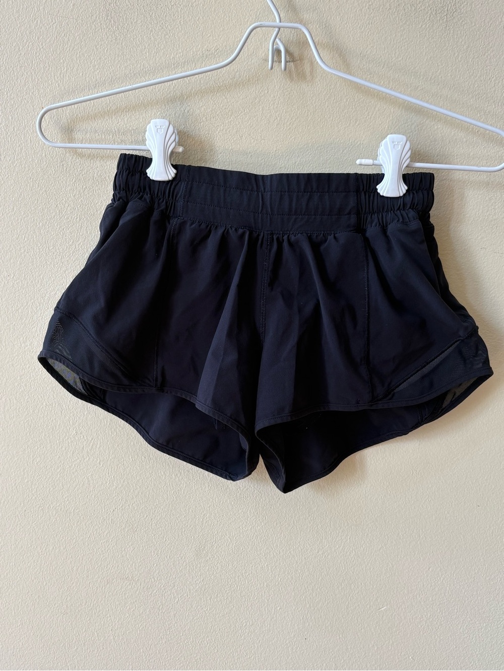 Lululemon Hotty Hot High-Rise Lined Short 2.5" Black